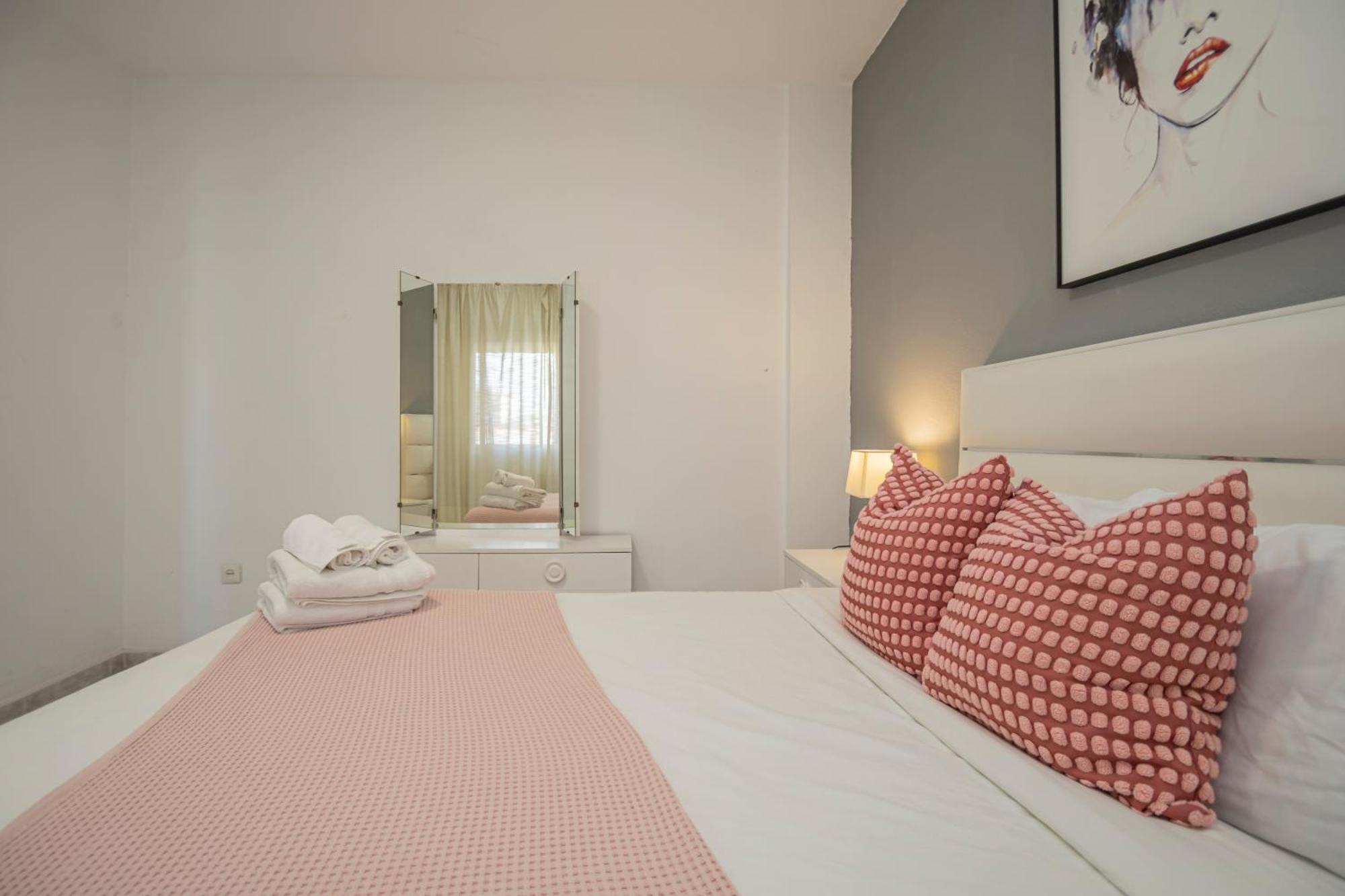 Ferienwohnung Perfect Getaway In Triana - 15M Walk Giralda Sevilla Exterior foto